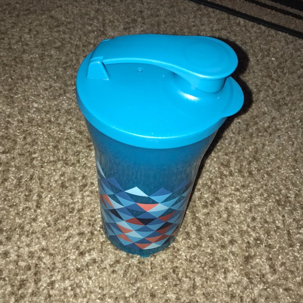 Tupperware 💙 - Picture 2 of 4